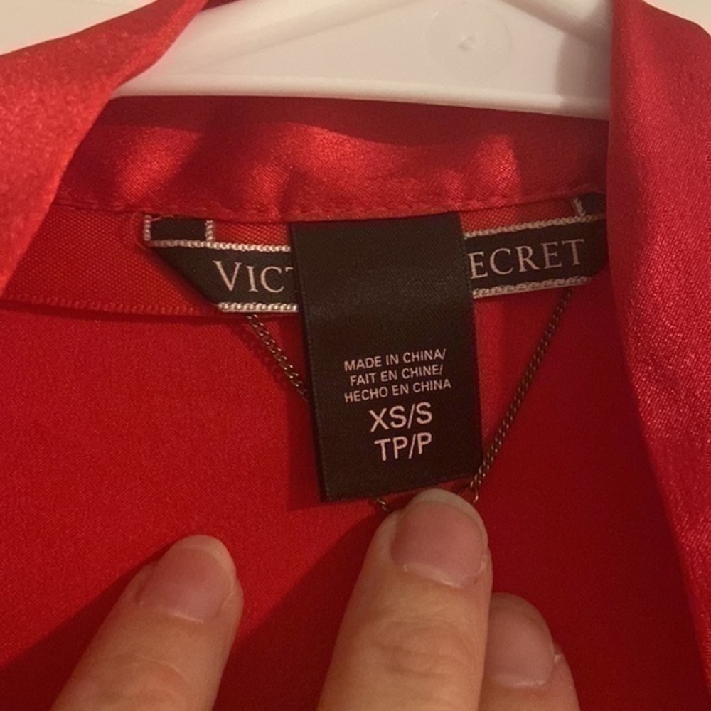 Victoria’s Secret Robe - Picture 3 of 6